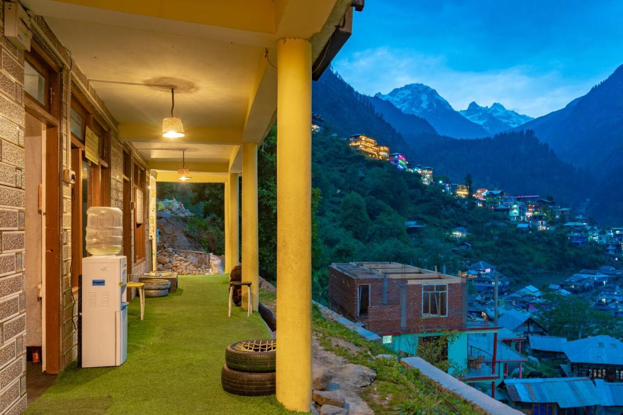 Whoopers Hostel Tosh Luaran gambar